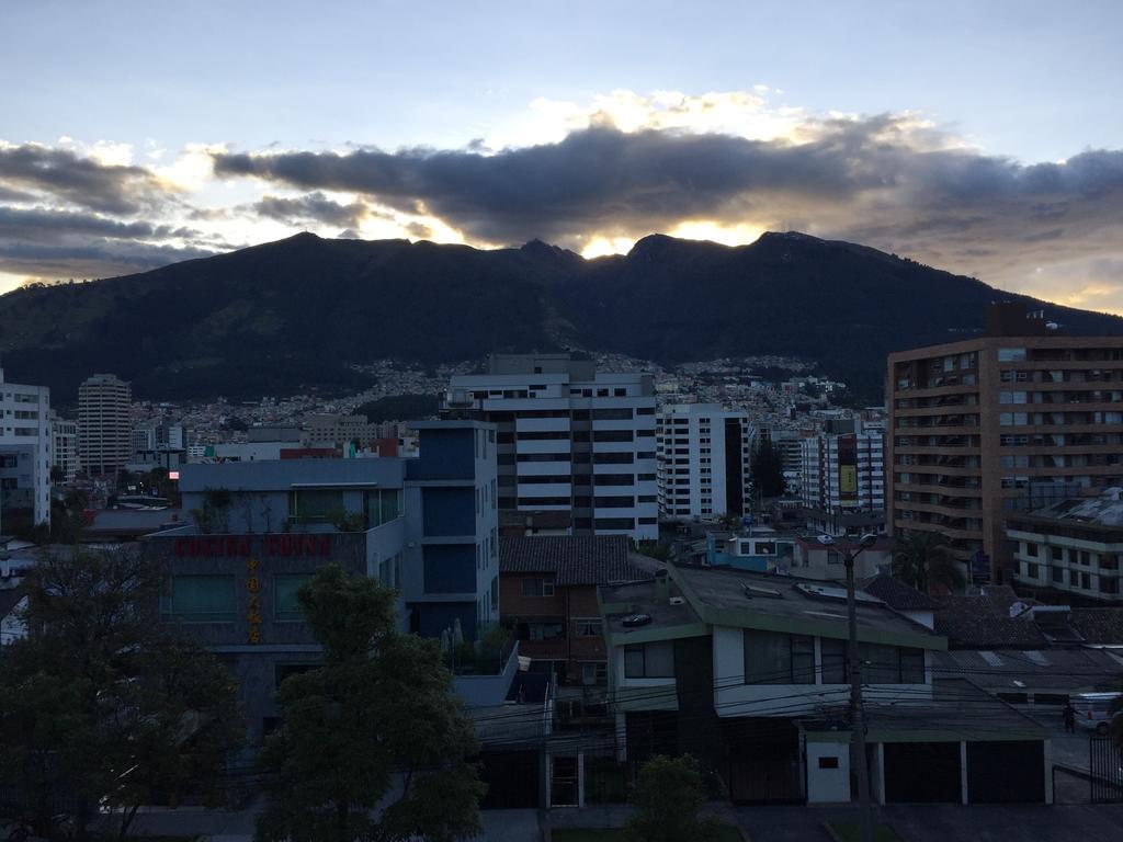 El Hostelito Quito Esterno foto